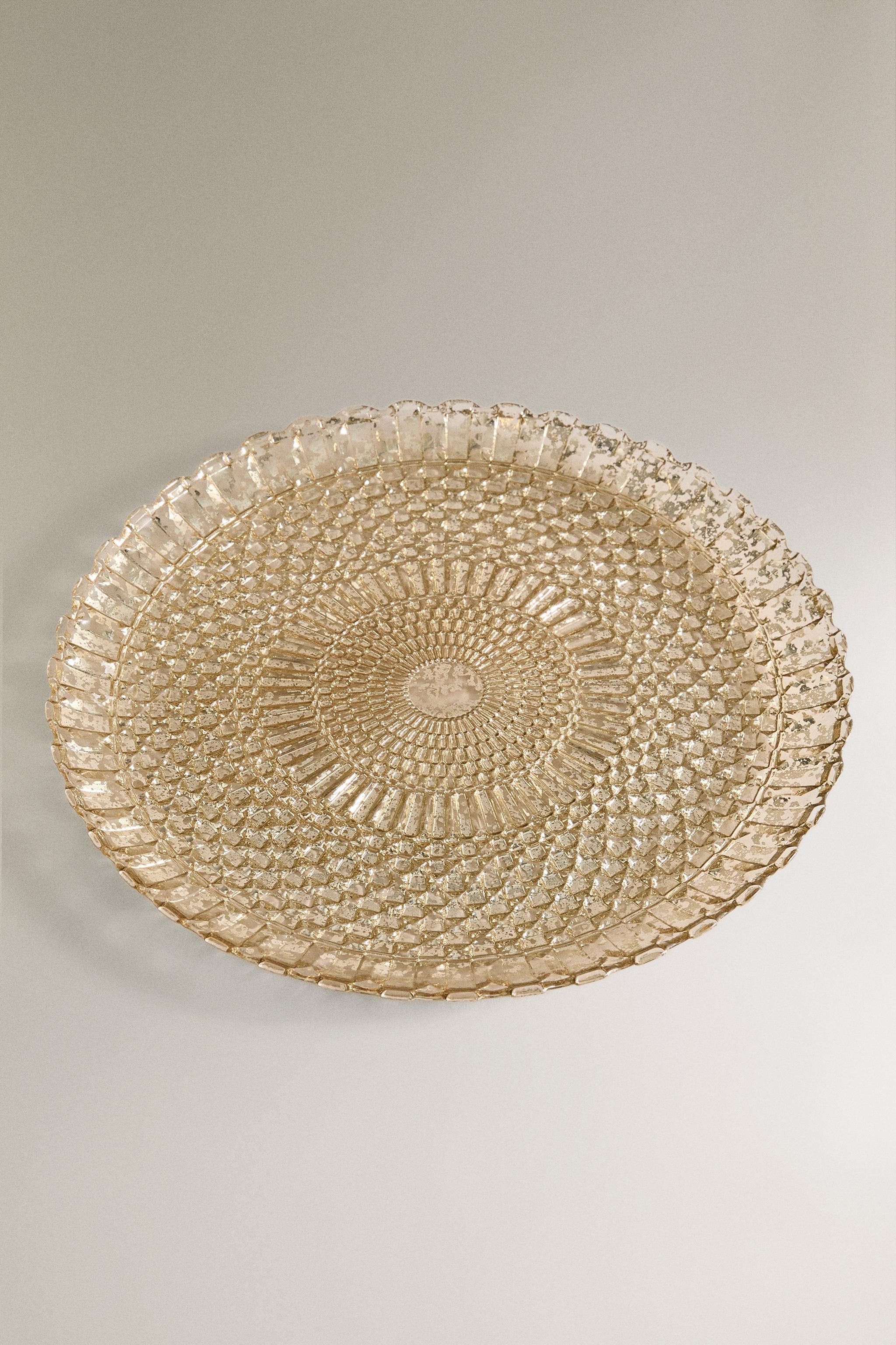 CHRISTMAS TEXTURED GLASS CHARGER